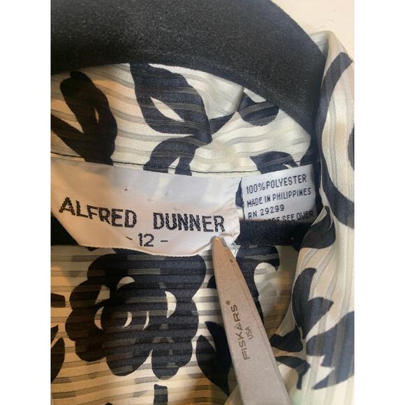 Black White Button Front Blouse Sz Medium Floral Print Sheer - Picture 7 of 8